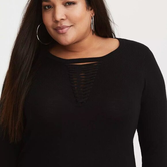 TORRID 4 Plus Size Lattice Knit Sweater Solid Black Lace Up Rayon Pullover sz 4X - Picture 3 of 16